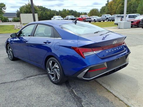 Used 2025 Hyundai Elantra Limited w/ Cargo Package image 3