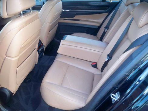 Used 2015 BMW 750i xDrive image 5