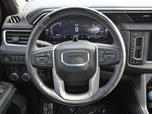 Used 2024 GMC Yukon Denali w/ Denali Reserve Package AWD/4WD image 34