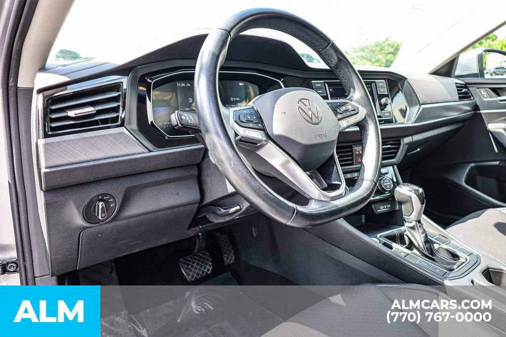 Used 2024 Volkswagen Jetta SE FWD image 24