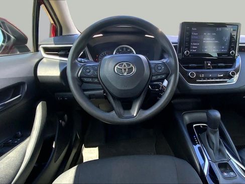Used 2022 Toyota Corolla LE FWD image 6