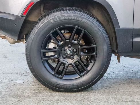 Used 2023 Land Rover Defender 90 S image 11