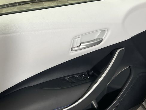 Used 2021 Toyota Corolla SE FWD image 17