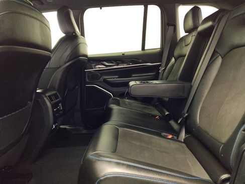 Used 2022 Jeep Grand Cherokee Trailhawk w/ Advanced Protech Group II image 18