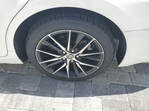 Used 2023 Toyota Camry SE FWD image 6
