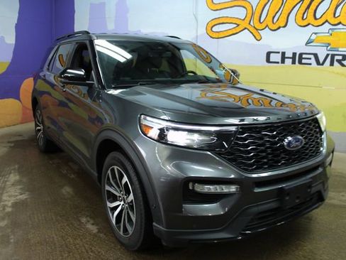 Used 2020 Ford Explorer ST image 4