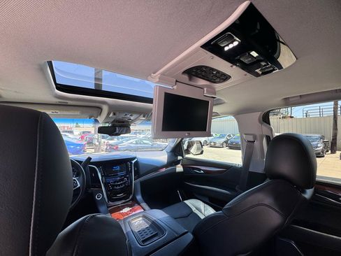Used 2015 Cadillac Escalade Premium RWD image 48