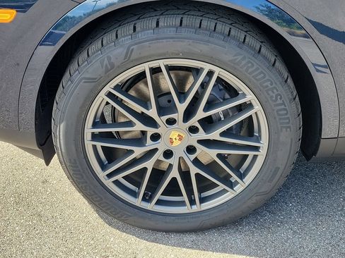 New 2026 Porsche Cayenne AWD/4WD image 12