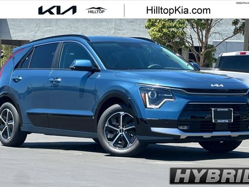 New 2026 Kia Niro FWD image 1
