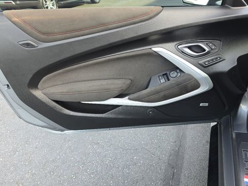 Used 2020 Chevrolet Camaro ZL1 RWD image 23
