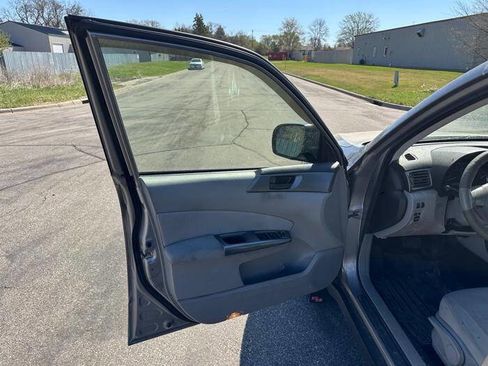 Used 2011 Subaru Forester 2.5X w/ Popular Equipment Group 1A AWD/4WD image 21