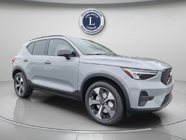 New 2026 Volvo XC40 B5 Core w/ Protection Package Premier AWD/4WD image 1