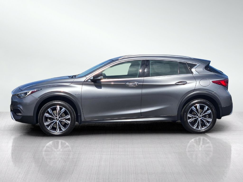 Used 2017 INFINITI QX30 Premium w/ Navigation Package AWD/4WD image 7