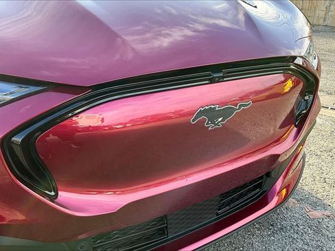 Used 2025 Ford Mustang Mach-E Premium image 29