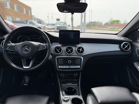 Used 2018 Mercedes-Benz GLA 250 4MATIC image 16