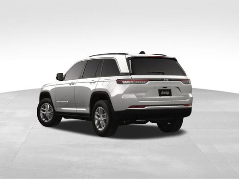 New 2025 Jeep Grand Cherokee Laredo X w/ Luxury Tech Group I AWD/4WD image 5