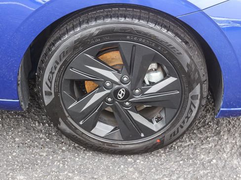 Used 2023 Hyundai Elantra Blue w/ Cargo Package image 11