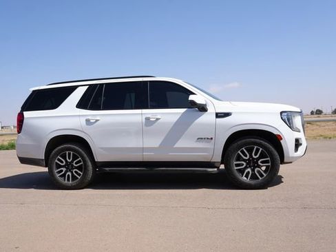 Used 2024 GMC Yukon AT4 w/ Technology Package AWD/4WD image 5