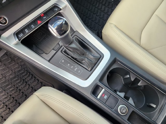 Used 2024 Audi Q3 2.0T Premium Plus w/ Premium Plus Package AWD/4WD image 19