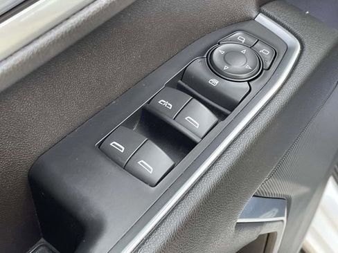 Used 2022 Chevrolet Silverado 1500 RST image 14