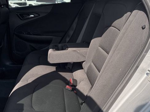 Used 2020 Chevrolet Malibu LT FWD image 17