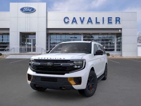 New 2026 Ford Expedition Tremor image 2