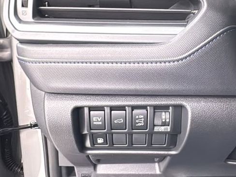 New 2025 Subaru Forester Limited image 33