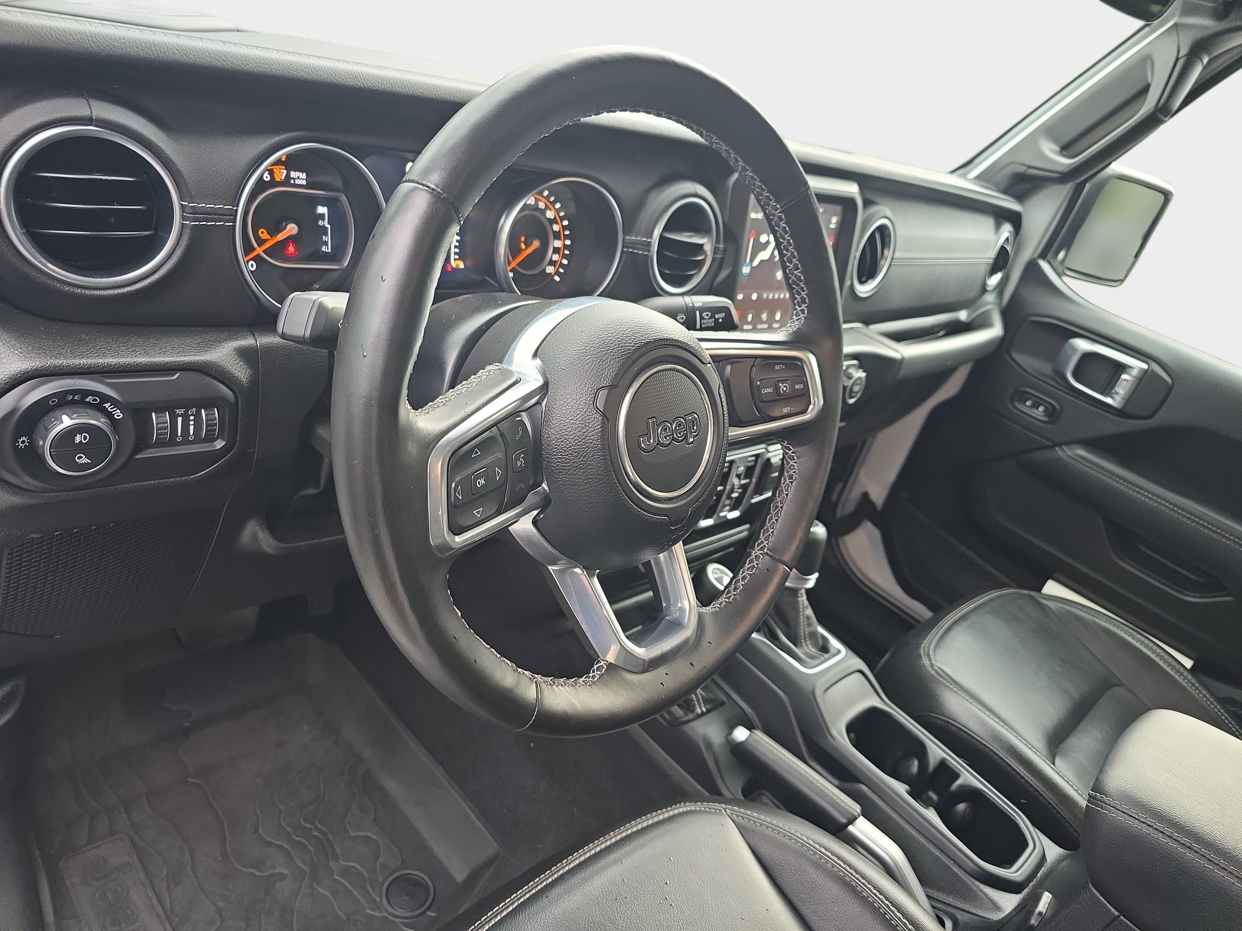 Used 2022 Jeep Gladiator Overland w/ Popular Equipment Package AWD/4WD image 15