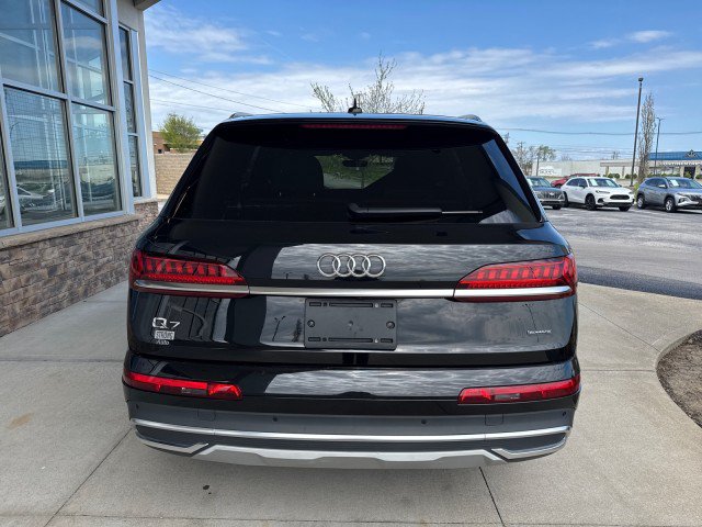 Used 2023 Audi Q7 2.0T Premium w/ Convenience Package AWD/4WD image 4