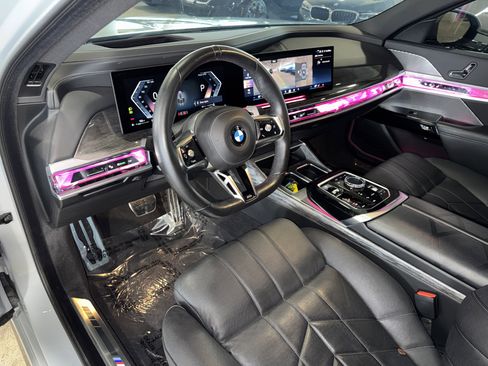Used 2024 BMW 760i xDrive w/ Premium Package 2 AWD/4WD image 21
