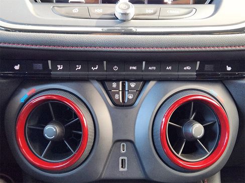 Used 2020 Chevrolet Blazer RS w/ LPO, Floor Liner Package image 20