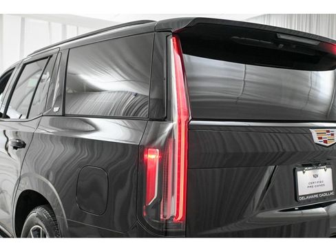 Certified 2023 Cadillac Escalade Sport w/ Touring Package image 25
