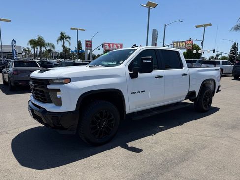 Used 2025 Chevrolet Silverado 2500 Custom w/ Custom Convenience Package AWD/4WD image 3