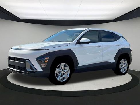 New 2026 Hyundai Kona SE image 3