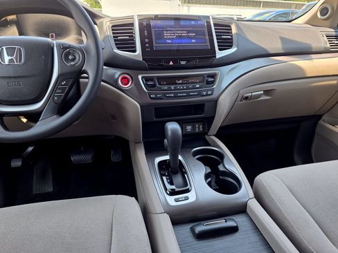 Used 2017 Honda Pilot EX image 13