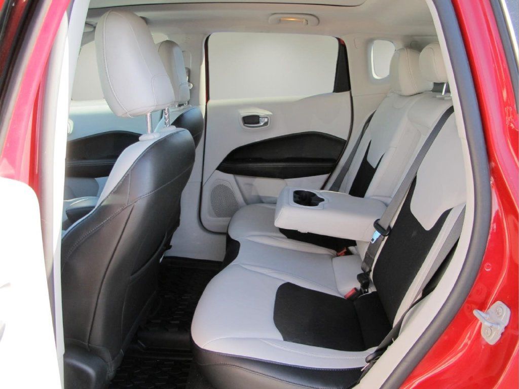 Used 2018 Jeep Compass Latitude w/ Popular Equipment Group FWD image 23