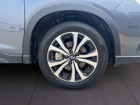 Used 2024 Subaru Forester Limited image 17