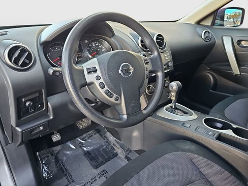 Used 2013 Nissan Rogue SV image 9