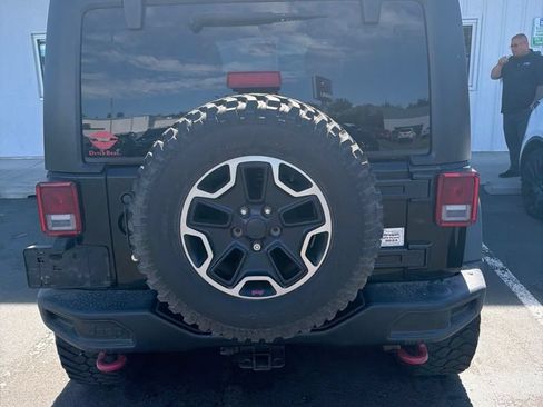 Used 2016 Jeep Wrangler Unlimited Rubicon AWD/4WD image 6