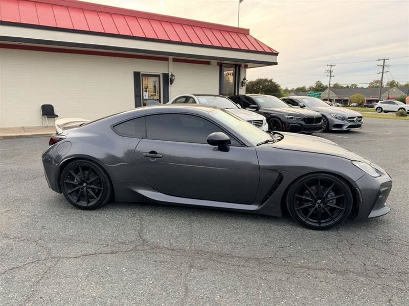 Used 2022 Toyota GR86 Premium w/ ALL Weather Mat Package (TMS) RWD image 4