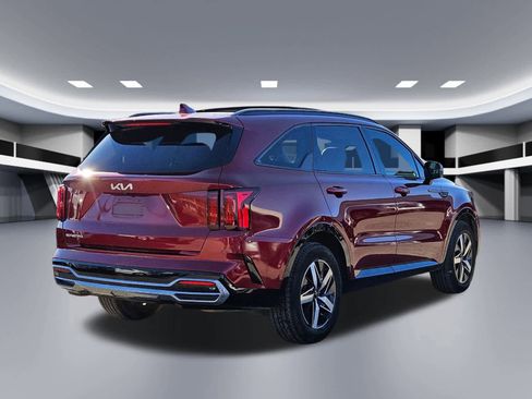 Certified 2023 Kia Sorento S w/ Panoramic Sunroof Package image 6