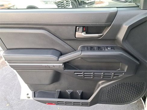 Used 2025 Toyota Tacoma TRD Sport image 20
