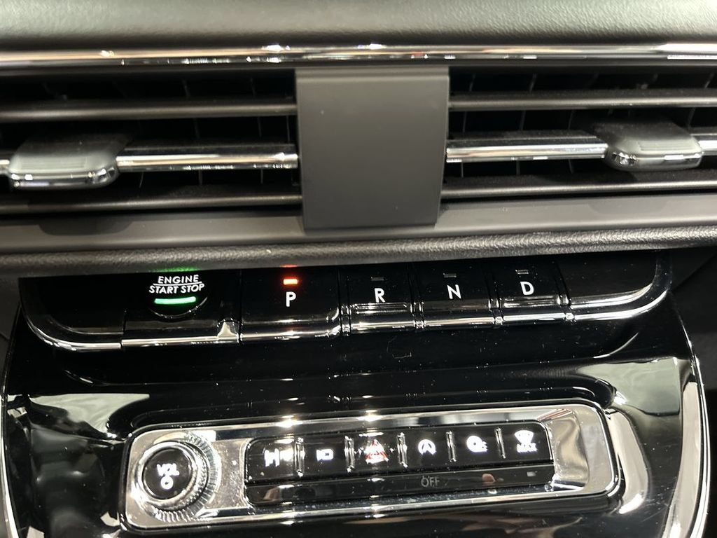Used 2023 Lincoln Corsair AWD w/ Equipment Group 101A image 18