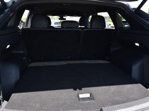 Used 2025 Volkswagen Atlas Cross Sport SE FWD image 24