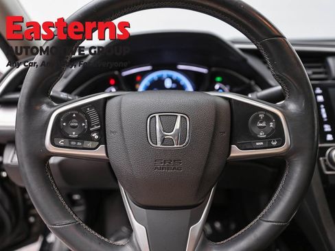 Used 2017 Honda Civic Touring image 10