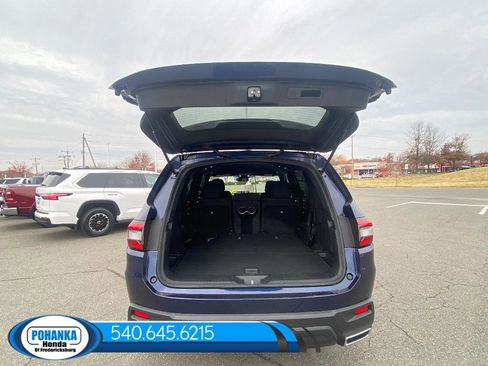 New 2025 Honda Pilot Sport image 7