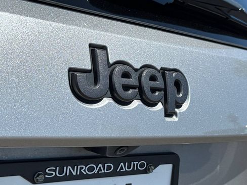 Used 2018 Jeep Grand Cherokee High Altitude AWD/4WD image 9