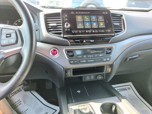 Used 2025 Honda Ridgeline RTL image 17
