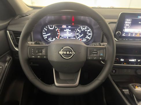 New 2026 Nissan Rogue SV FWD image 17