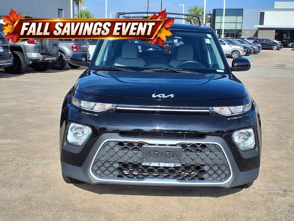 Certified 2022 Kia Soul LX w/ Technology Package FWD image 7